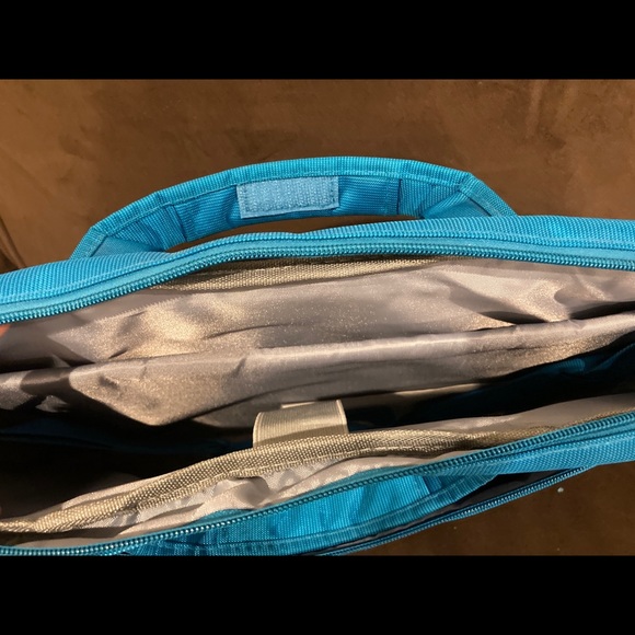 ToteIt! Deluxe 17” Laptop Case - Picture 4 of 4